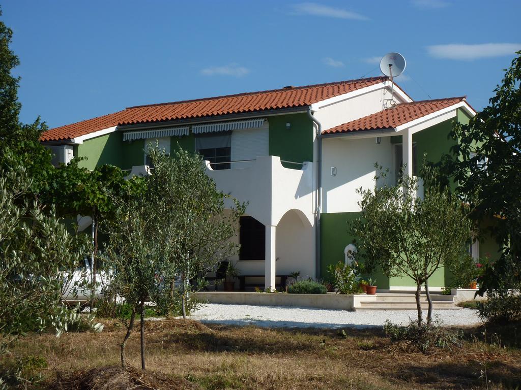 Apartment Greeny Galižana Екстериор снимка