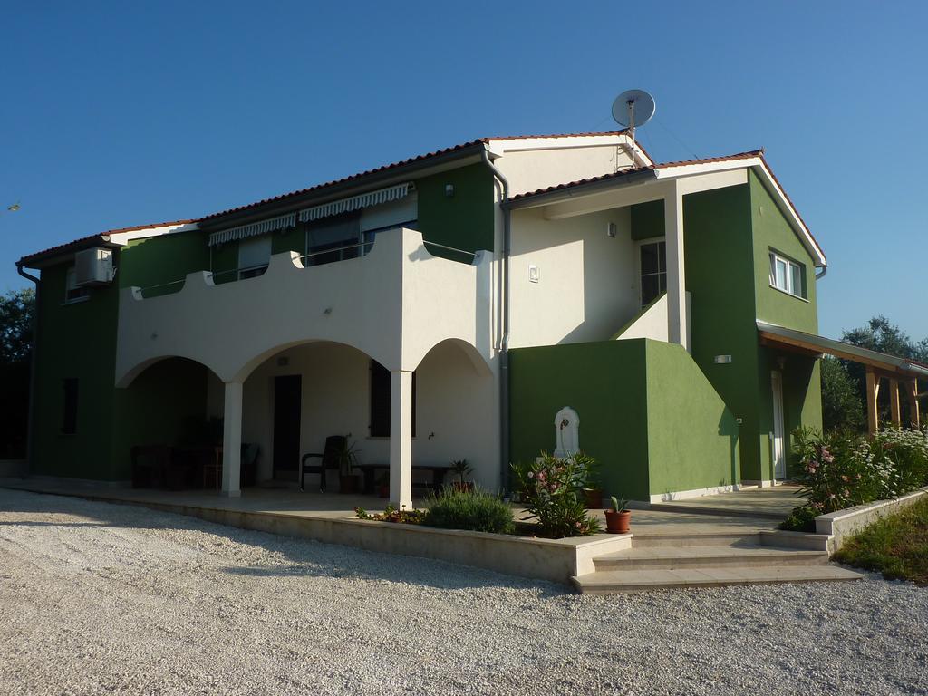 Apartment Greeny Galižana Екстериор снимка